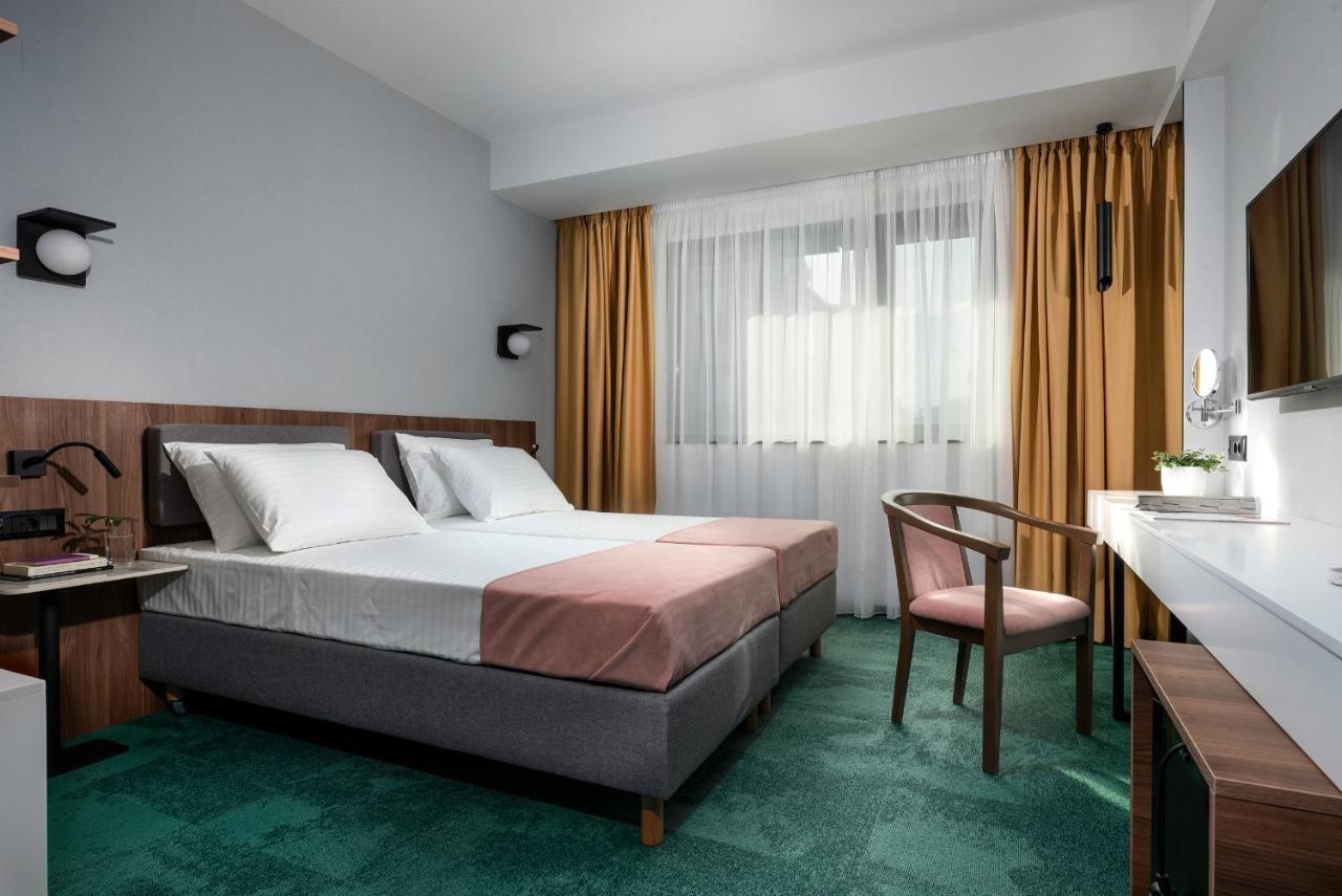 Hotel Tim'S Skopje Ngoại thất bức ảnh