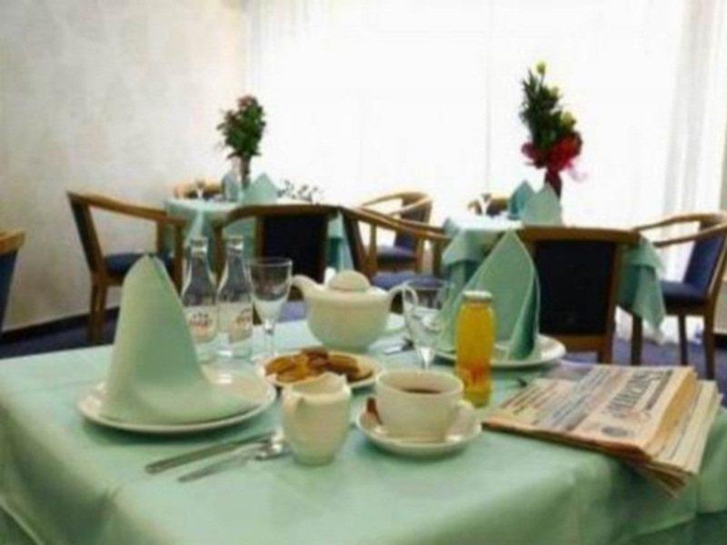 Hotel Tim'S Skopje Ngoại thất bức ảnh